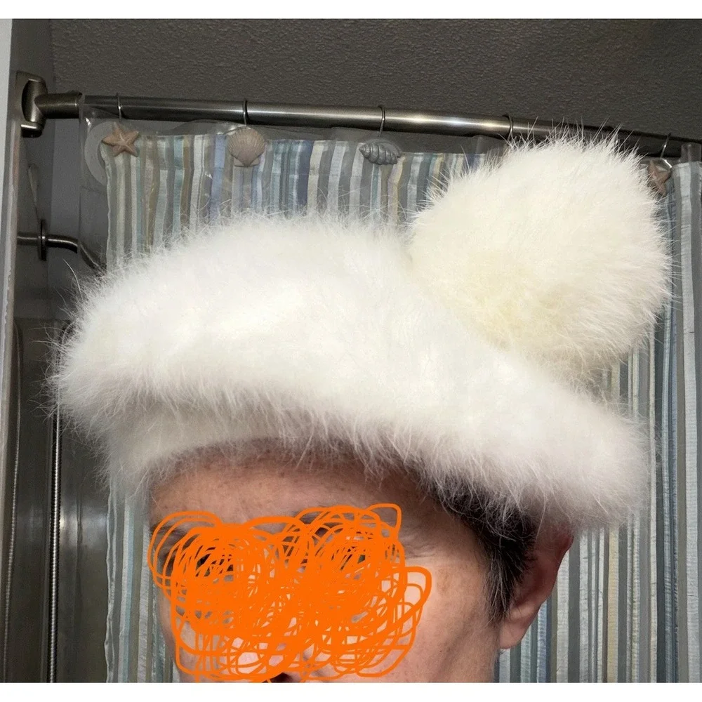 Vintage 80% Angora White Fuzzy Beret‎ Hat w/ Pom Pom Winter Cottagecore Luxury